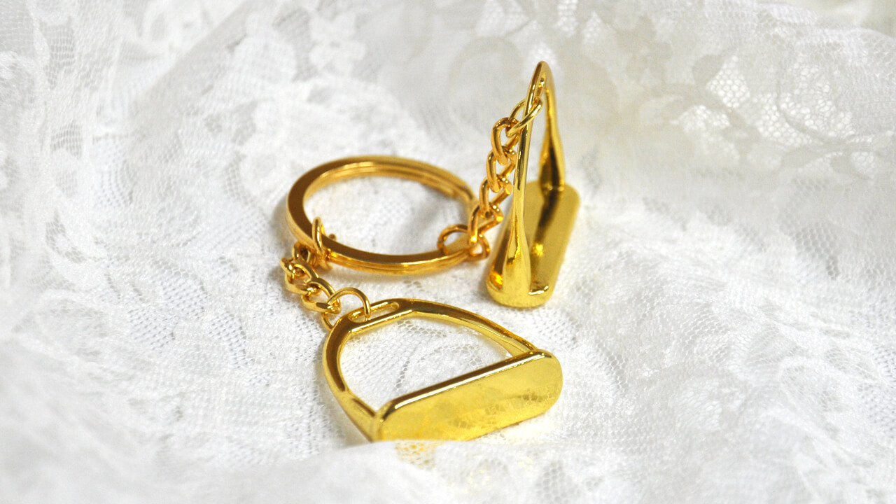 【Shine with a Sense of Style!】JODHPURS Double Stirrup Keyring (Gold)